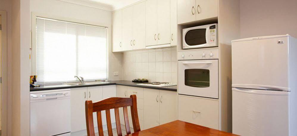 Belvoir Village Motel & Apartments Wodonga Exterior photo